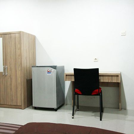 Hotel Dparagon Medokan Ayu Surabaya Exterior foto